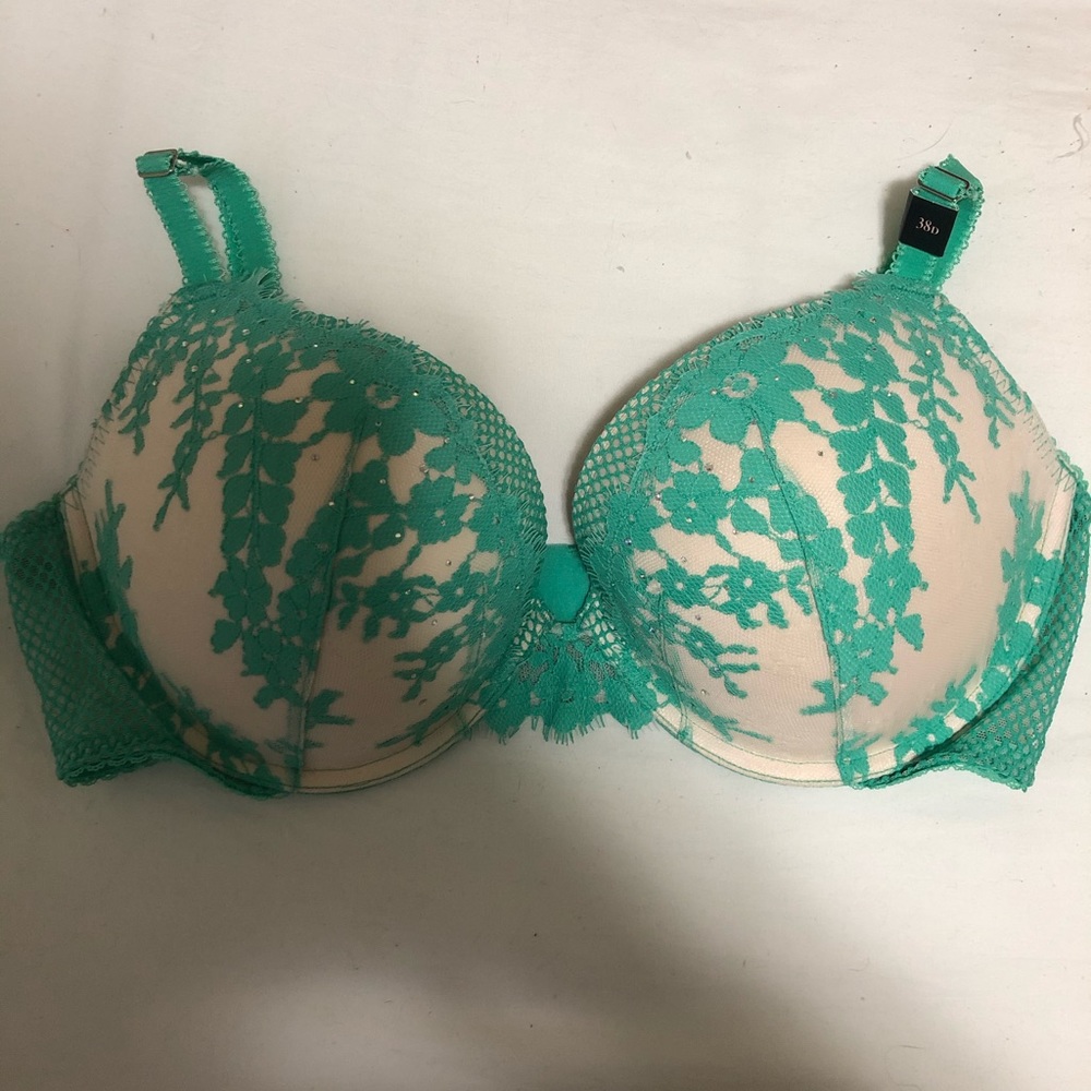 Victoria’s Secret bra